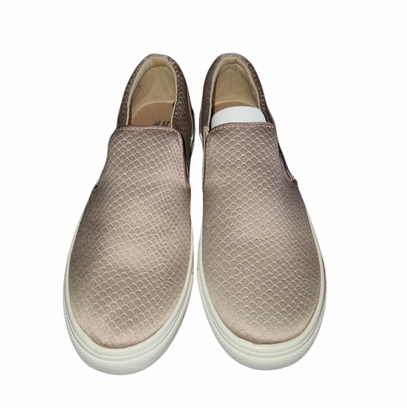 H&M Slip On Sport Shoes NWT - Picture 3 of 5